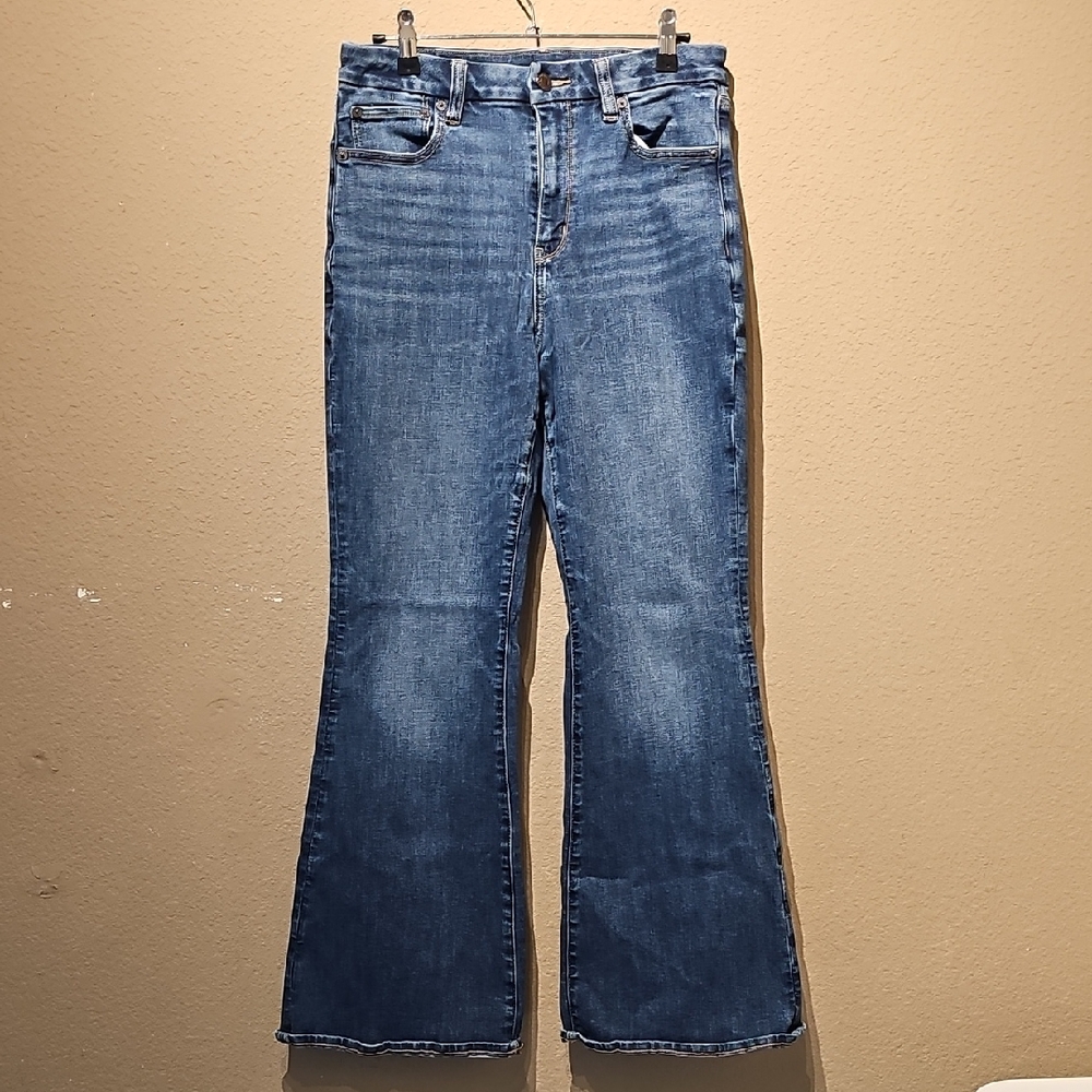 American Eagle Outfitters Curvy Super High Rise Flare Size 8 Short